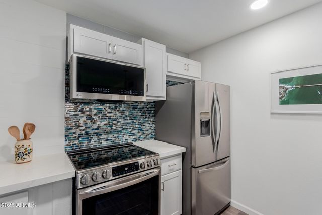 5525 E THOMAS Road M12, Phoenix, AZ 85018
