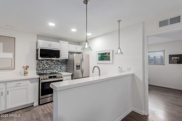 5525 E THOMAS Road M12, Phoenix, AZ 85018