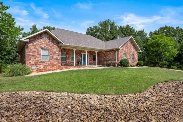1 Brunswick Drive, Bella Vista, AR 72715