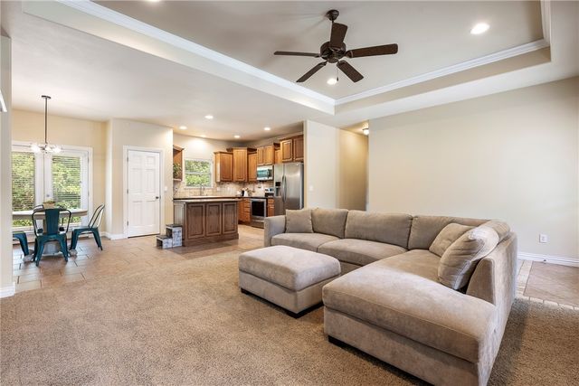 1 Brunswick Drive, Bella Vista, AR 72715