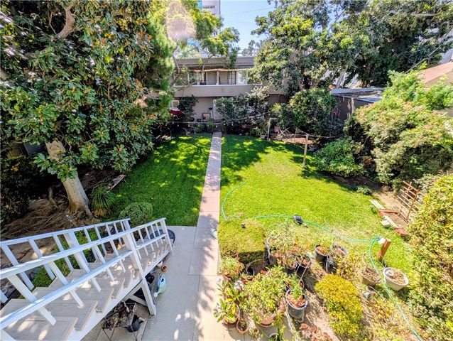 1816 E 1st Street 1818, Long Beach, CA 90802
