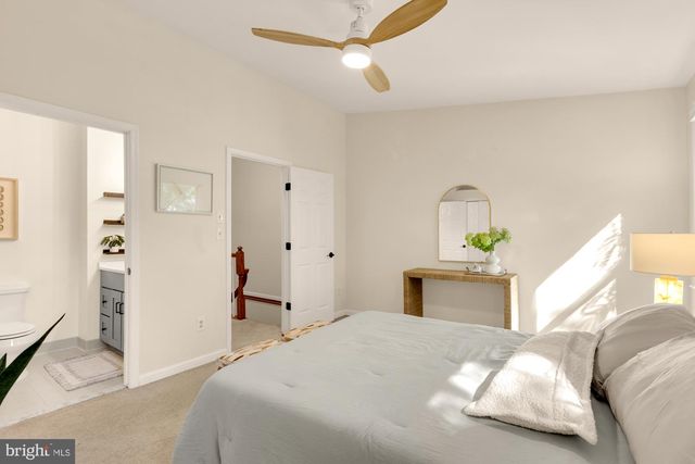 2040 6TH ST S, Arlington, VA 22204