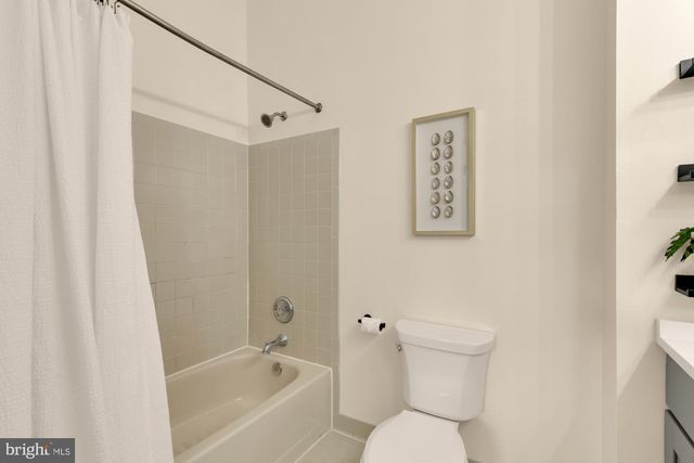 2040 6TH ST S, Arlington, VA 22204