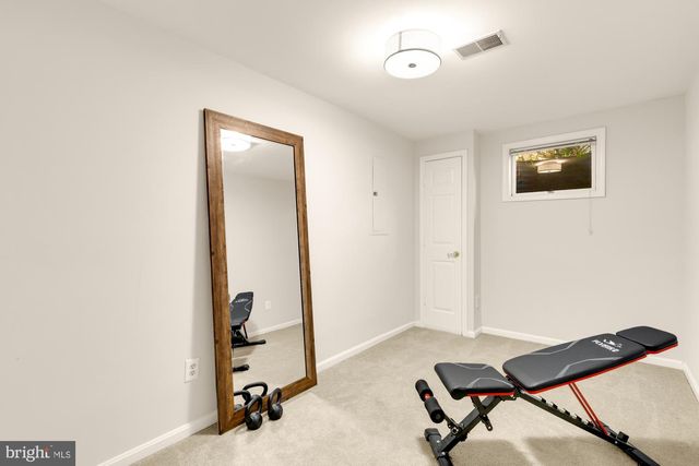 2040 6TH ST S, Arlington, VA 22204