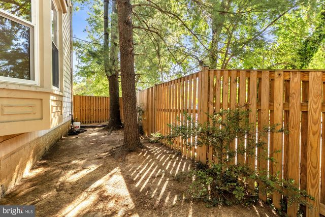 2040 6TH ST S, Arlington, VA 22204
