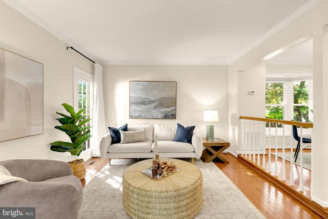 2040 6TH ST S, Arlington, VA 22204