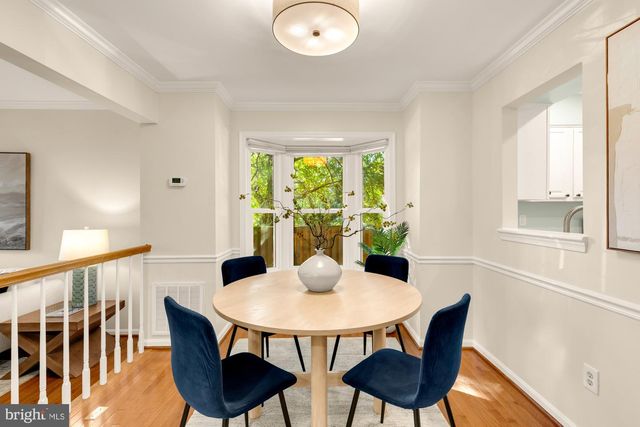 2040 6TH ST S, Arlington, VA 22204