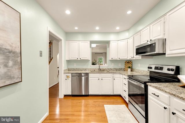 2040 6TH ST S, Arlington, VA 22204