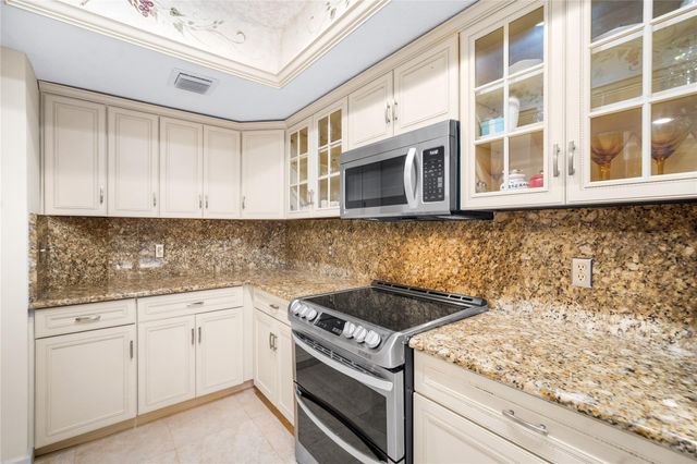 7722 Laurel Lane, Parkland, FL 33067