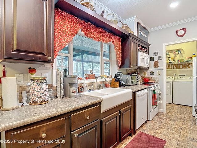 18005 Nicholas Avenue, Brooksville, FL 34604