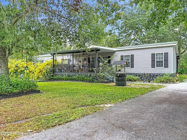 18005 Nicholas Avenue, Brooksville, FL 34604