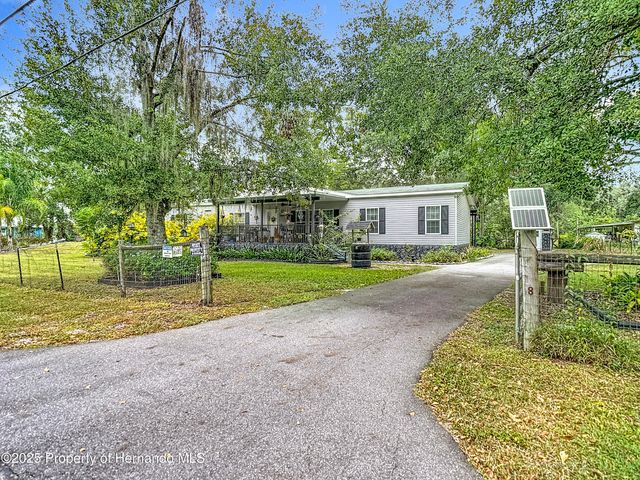 18005 Nicholas Avenue, Brooksville, FL 34604