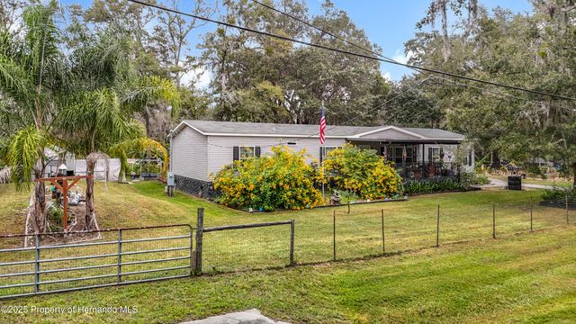 18005 Nicholas Avenue, Brooksville, FL 34604