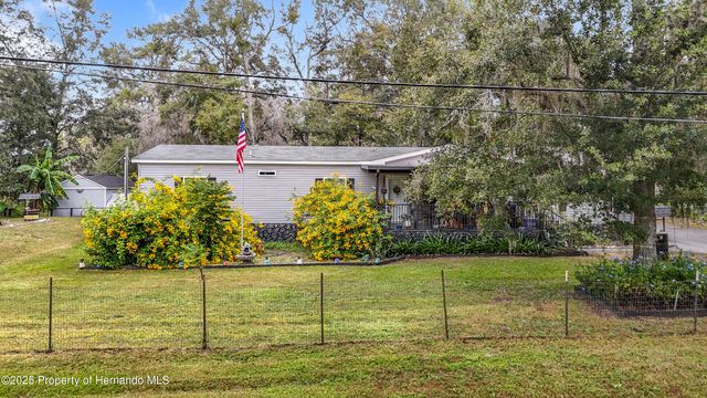 18005 Nicholas Avenue, Brooksville, FL 34604