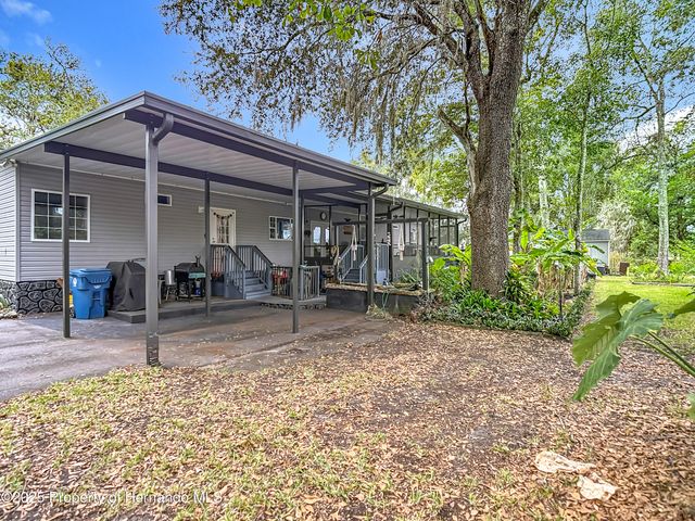 18005 Nicholas Avenue, Brooksville, FL 34604