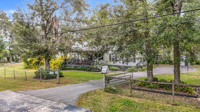 18005 Nicholas Avenue, Brooksville, FL 34604