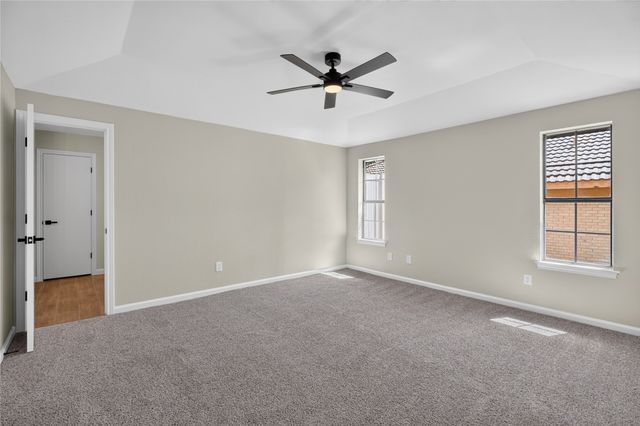 319 Hummingbird Lane, Duncanville, TX 75137