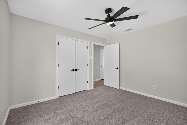 319 Hummingbird Lane, Duncanville, TX 75137
