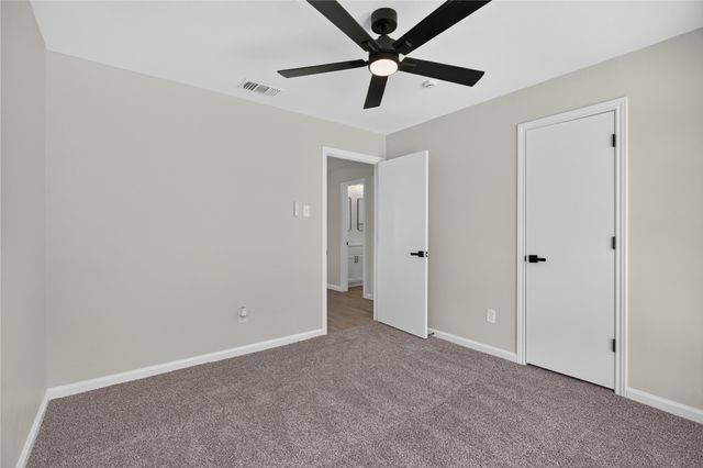 319 Hummingbird Lane, Duncanville, TX 75137