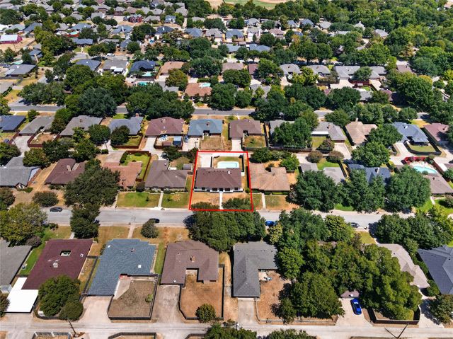 319 Hummingbird Lane, Duncanville, TX 75137