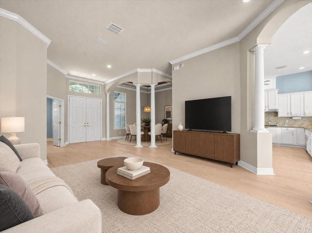15019 LAKE EMERALD BOULEVARD, Tampa, FL 33618