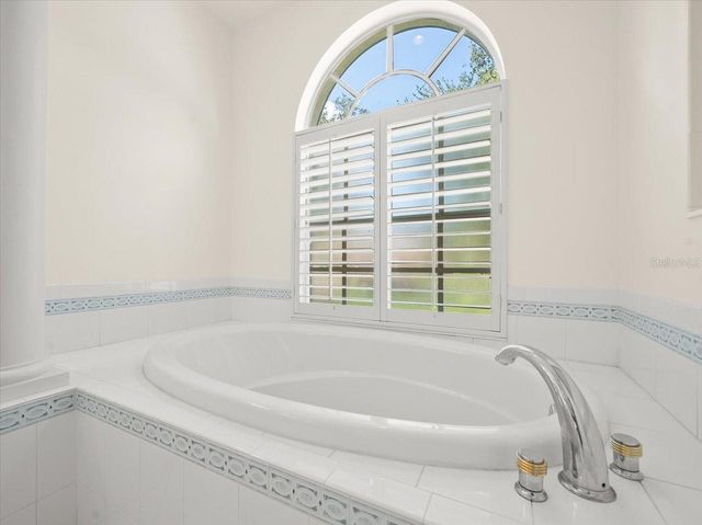 15019 LAKE EMERALD BOULEVARD, Tampa, FL 33618