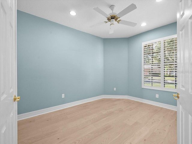 15019 LAKE EMERALD BOULEVARD, Tampa, FL 33618