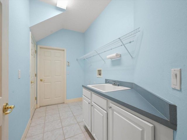 15019 LAKE EMERALD BOULEVARD, Tampa, FL 33618