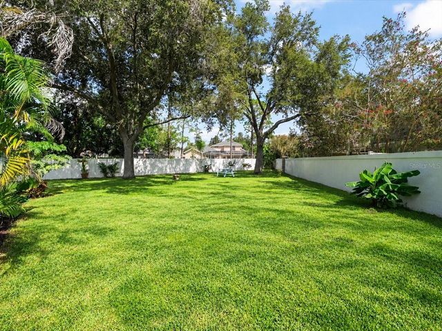 15019 LAKE EMERALD BOULEVARD, Tampa, FL 33618