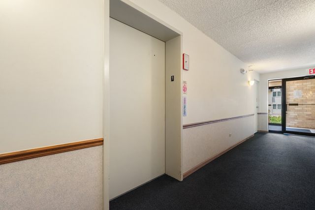 3640 186th Street 101, Lansing, IL 60438