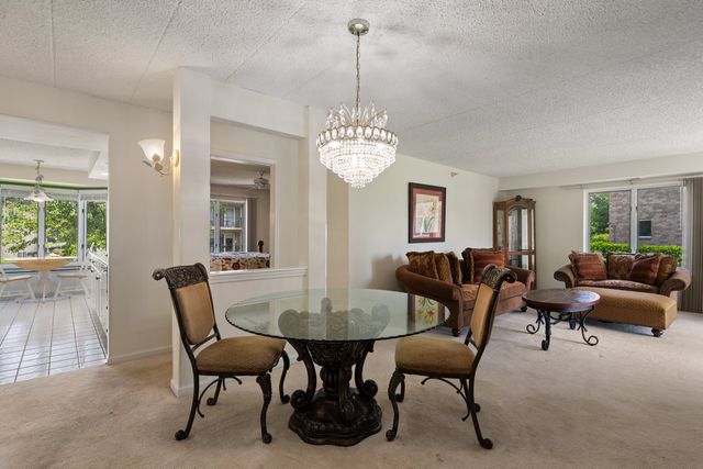 3640 186th Street 101, Lansing, IL 60438