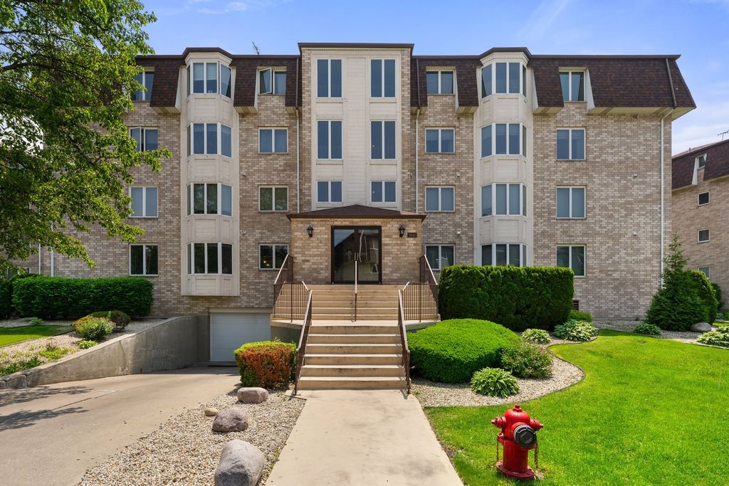 3640 186th Street 101, Lansing, IL 60438