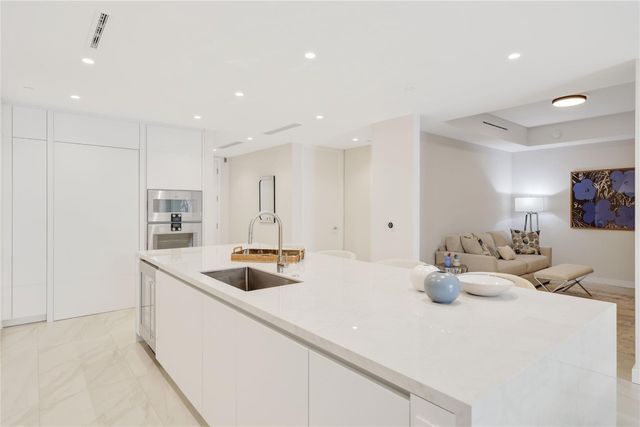 220 SE Mizner 314, Boca Raton, FL 33432