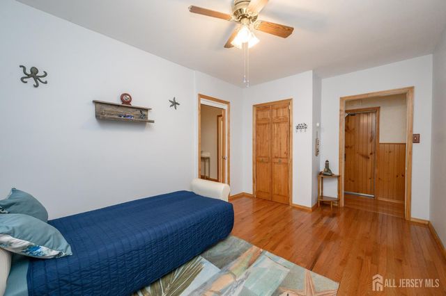 27 S Robert Street S, Sewaren, NJ 07077