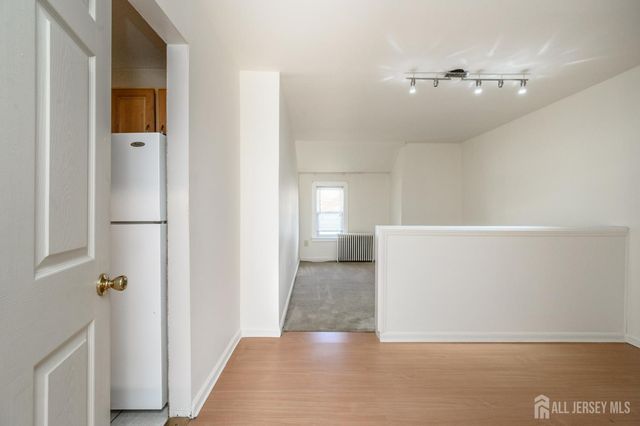 27 S Robert Street S, Sewaren, NJ 07077