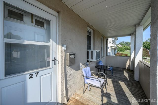 27 S Robert Street S, Sewaren, NJ 07077