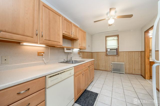 27 S Robert Street S, Sewaren, NJ 07077