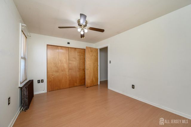 27 S Robert Street S, Sewaren, NJ 07077