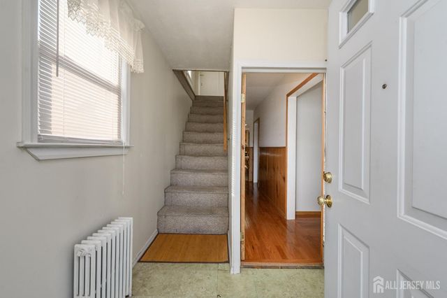 27 S Robert Street S, Sewaren, NJ 07077