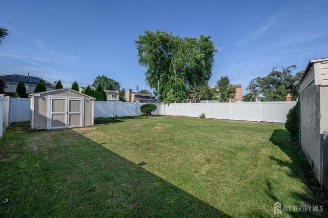 27 S Robert Street S, Sewaren, NJ 07077