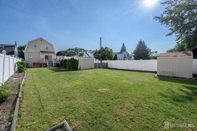 27 S Robert Street S, Sewaren, NJ 07077