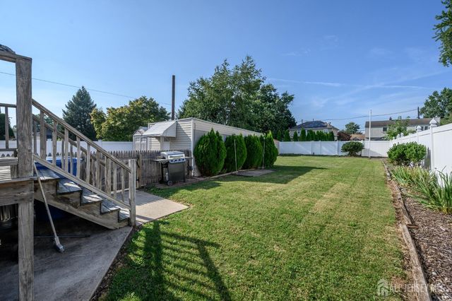 27 S Robert Street S, Sewaren, NJ 07077