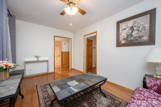 27 S Robert Street S, Sewaren, NJ 07077