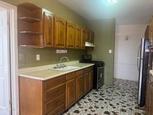 5228 BLUE RIDGE Drive, El Paso, TX 79904