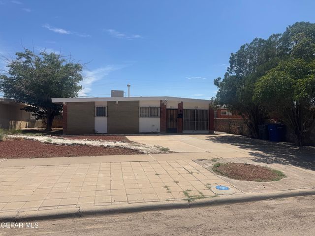 5228 BLUE RIDGE Drive, El Paso, TX 79904