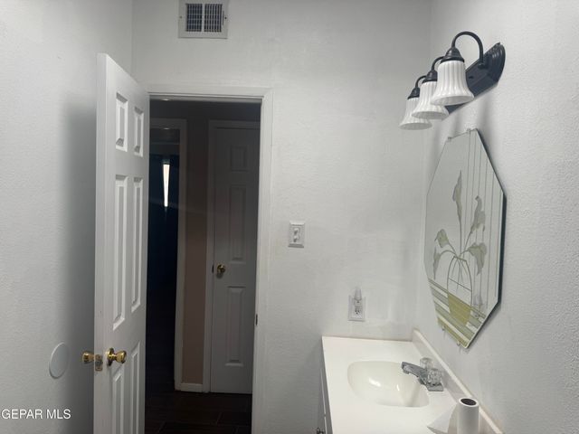 5228 BLUE RIDGE Drive, El Paso, TX 79904