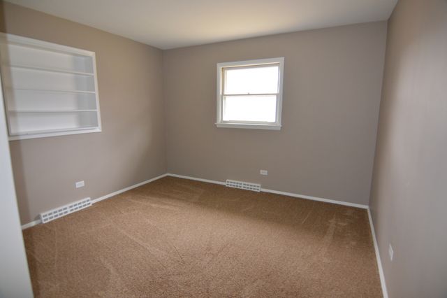 34550 N Wilson Road, Ingleside, IL 60041