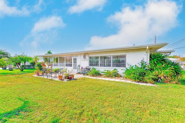 10421 IMPERIAL POINT DRIVE W, Largo, FL 33774