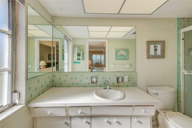 10421 IMPERIAL POINT DRIVE W, Largo, FL 33774