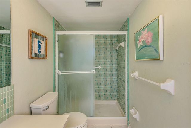 10421 IMPERIAL POINT DRIVE W, Largo, FL 33774